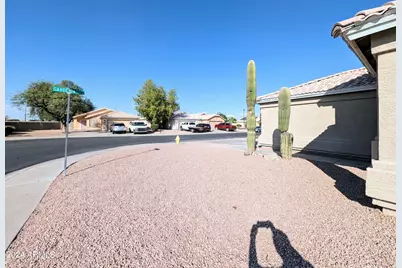 7059 W Gardenia Avenue, Glendale, AZ 85303 - Photo 5