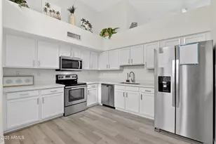 734 S Beck Ave, Tempe, AZ 85281 - Photo 3