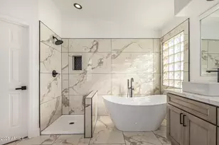 1347 E Redwood Ln, Phoenix, AZ 85048 - Photo 29