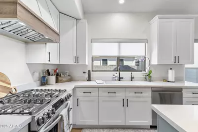 1123 E Fern Drive S #South, Phoenix, AZ 85014 - Photo 11