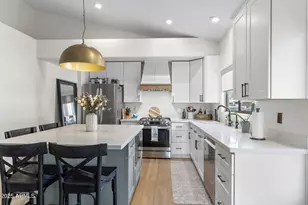 1123 E Fern Dr S, Phoenix, AZ 85014 - Photo 9