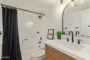 2440 W Rue De Lamour Ave W, Phoenix, AZ 85029 - Photo 21