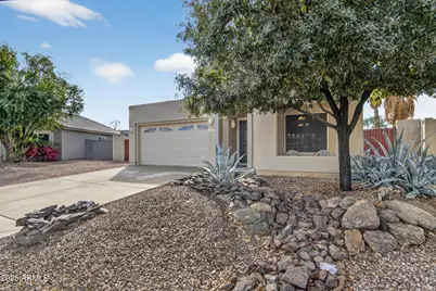 15481 W Mauna Loa Lane, Surprise, AZ 85379 - Photo 3