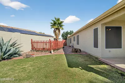 15481 W Mauna Loa Lane, Surprise, AZ 85379 - Photo 11