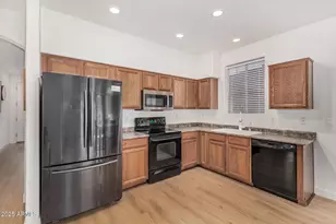 10236 S 182nd Ave, Goodyear, AZ 85338 - Photo 9