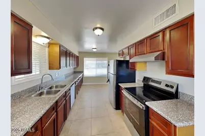 2022 W Windrose Drive, Phoenix, AZ 85029 - Photo 3