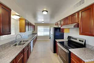 2022 W Windrose Dr, Phoenix, AZ 85029 - Photo 3