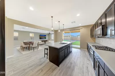 12122 W Levi Drive, Avondale, AZ 85323 - Photo 3