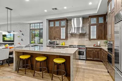 2 Biltmore Estate #106, Phoenix, AZ 85016 - Photo 11