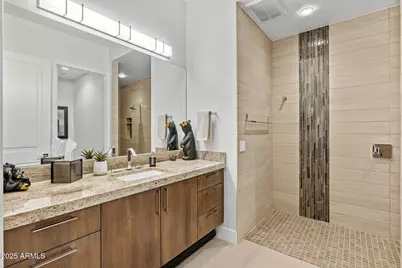 2 Biltmore Estate #106, Phoenix, AZ 85016 - Photo 39