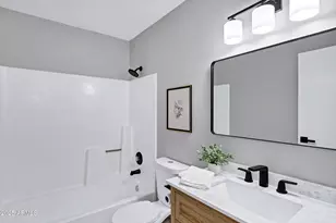 9118 N 68th Ln, Peoria, AZ 85345 - Photo 7