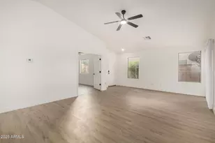 2097 N Pine Pl, Casa Grande, AZ 85122 - Photo 9