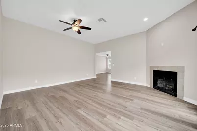 6720 N 71st Avenue, Glendale, AZ 85303 - Photo 7