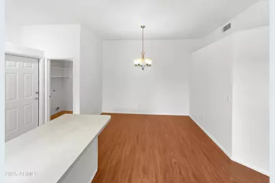 9044 N 47th Court, Glendale, AZ 85302 - Photo 7