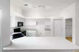 9044 N 47th Ct, Glendale, AZ 85302 - Photo 27