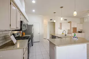 14204 W Wagon Wheel Dr, Sun City West, AZ 85375 - Photo 15