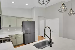 3405 W Alta Vista Rd, Phoenix, AZ 85041 - Photo 17