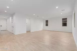 8722 S 170th Ave, Goodyear, AZ 85338 - Photo 9