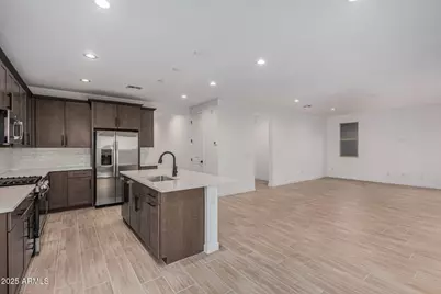 8722 S 170th Avenue, Goodyear, AZ 85338 - Photo 3