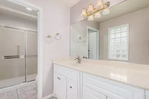 9842 W Royal Oak Rd, Sun City, AZ 85351 - Photo 21