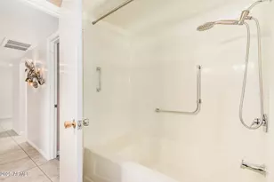 9842 W Royal Oak Rd, Sun City, AZ 85351 - Photo 25