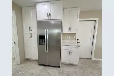 2329 E Enrose Street, Mesa, AZ 85213 - Photo 7