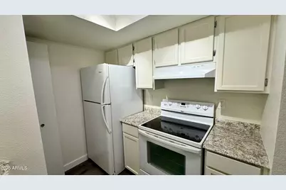 4211 E Palm Lane #202, Phoenix, AZ 85008 - Photo 9