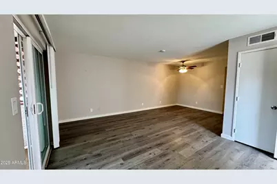 4211 E Palm Lane #202, Phoenix, AZ 85008 - Photo 5