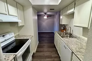 4211 E Palm Ln, Phoenix, AZ 85008 - Photo 11