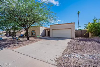 4353 E Pearce Road, Phoenix, AZ 85044 - Photo 1