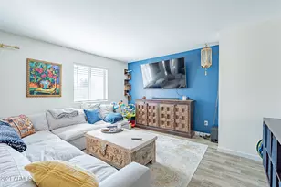 4353 E Pearce Rd, Phoenix, AZ 85044 - Photo 13