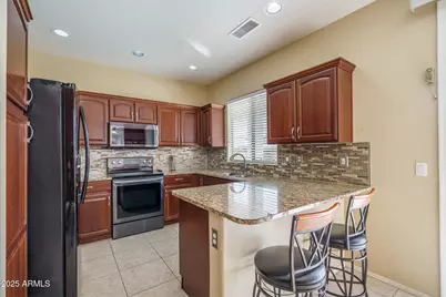 17061 W Halifax Lane, Surprise, AZ 85374 - Photo 11