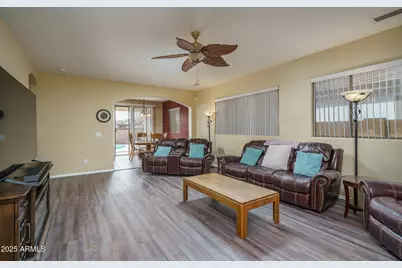 17061 W Halifax Lane, Surprise, AZ 85374 - Photo 9