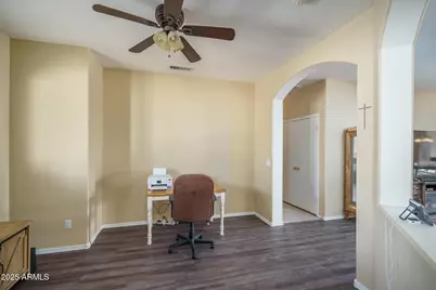 17061 W Halifax Lane, Surprise, AZ 85374 - Photo 7