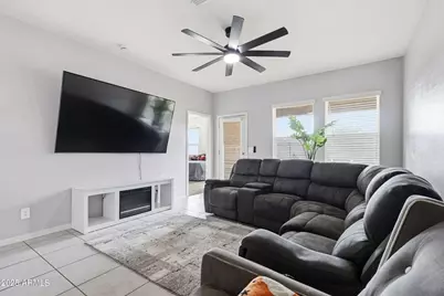 9625 W Agora Lane, Tolleson, AZ 85353 - Photo 11