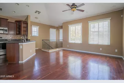 5616 S 21st Place, Phoenix, AZ 85040 - Photo 7