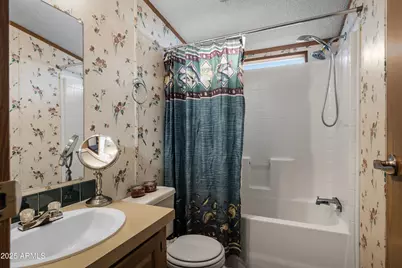 1802 E Campo Bello Drive #117, Phoenix, AZ 85022 - Photo 11