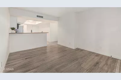 2437 E Tracy Lane #4, Phoenix, AZ 85032 - Photo 5