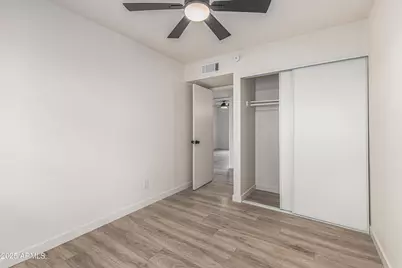 2437 E Tracy Lane #4, Phoenix, AZ 85032 - Photo 11