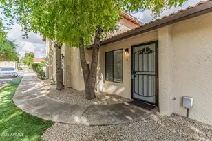 2437 E Tracy Ln, Phoenix, AZ 85032 - Photo 3