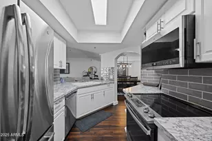 5104 N 32nd St, Phoenix, AZ 85018 - Photo 5