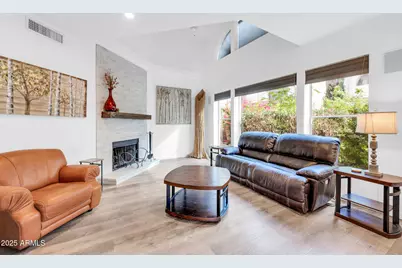 8841 S 51st Street #1, Phoenix, AZ 85044 - Photo 1