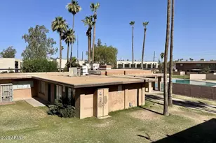 2411 W Hazelwood St, Phoenix, AZ 85015 - Photo 11