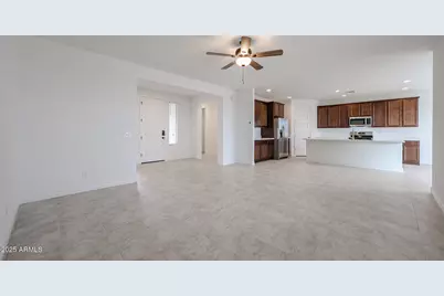 25095 N 171st Avenue, Surprise, AZ 85387 - Photo 5