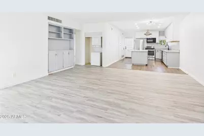 6501 N 17th Avenue #Apt 208, Phoenix, AZ 85015 - Photo 1
