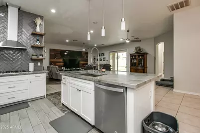 14539 W Hillside Street, Goodyear, AZ 85395 - Photo 11