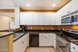 11640 N Tatum Blvd, Phoenix, AZ 85028 - Photo 13