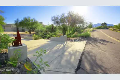 8249 E Carefree Drive, Carefree, AZ 85377 - Photo 3