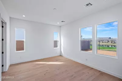17568 W Crawfordsville Drive, Surprise, AZ 85388 - Photo 31