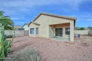 17149 W Saguaro Ln, Surprise, AZ 85388 - Photo 7